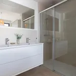 Begona Sea View Апартаменти